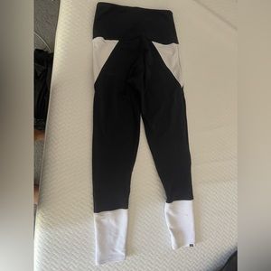 Women’s Onzie yoga pants size s/m
